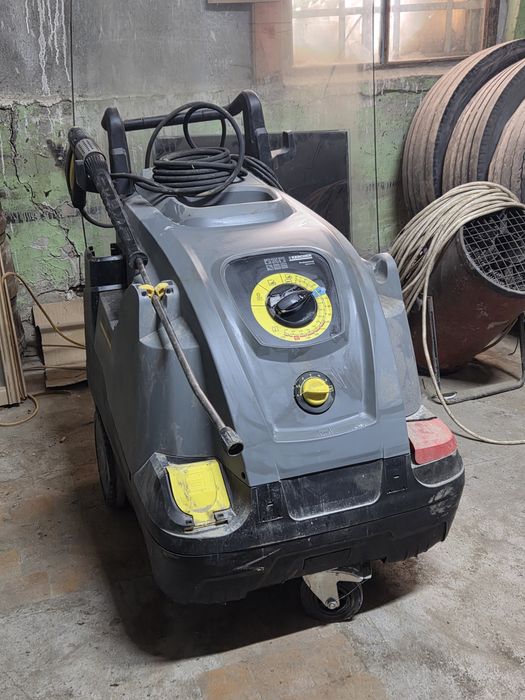 Продам аппарат Karcher