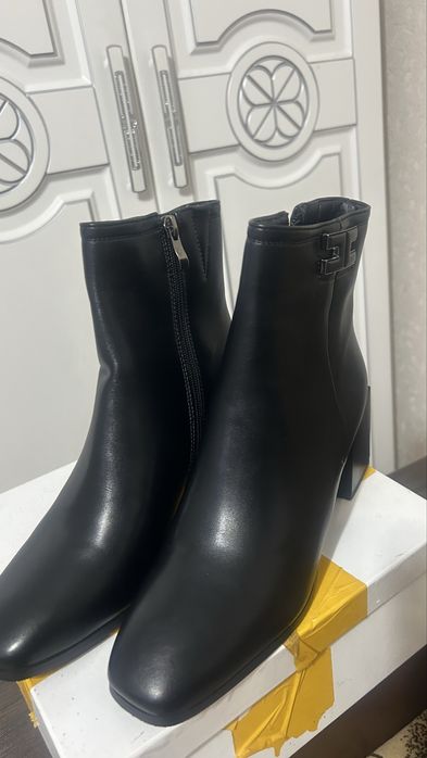 Продаю осенние полусапоги 38р