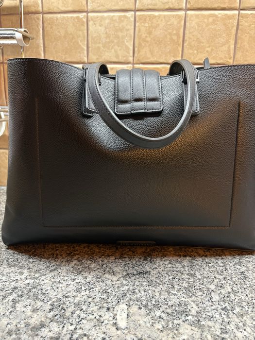 Продавам дамска чанта Майкъл Корс