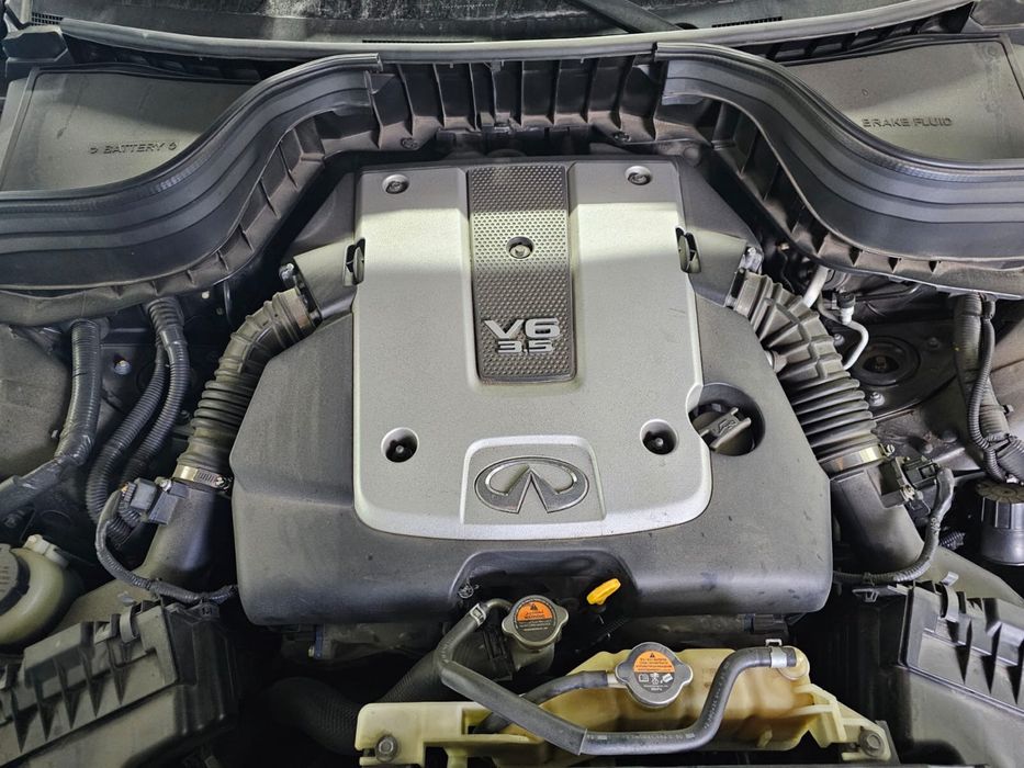 Продам автомобиль марки Infinity EX 35