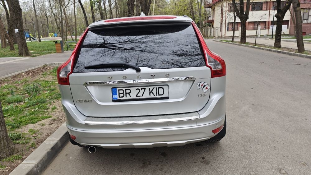 De vânzare Volvo XC60 D3 in 5 cilindri cu motor de 2 litri