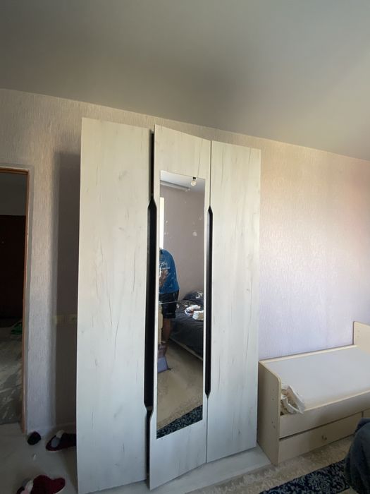 Шкаф срочно продам