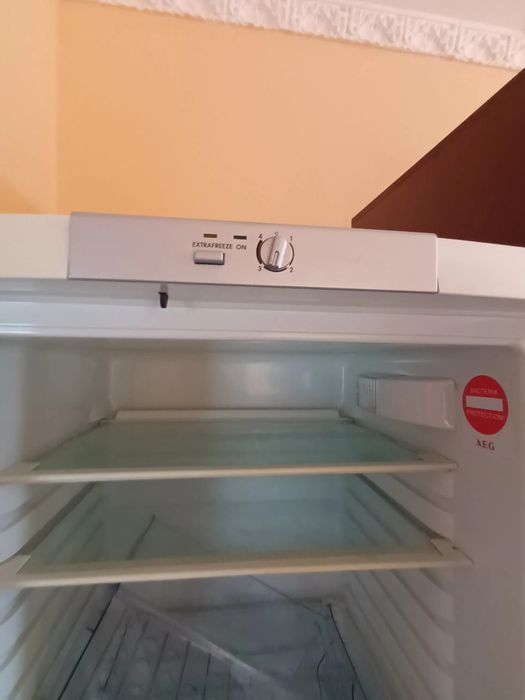 Нов хладилник работи с фризвер