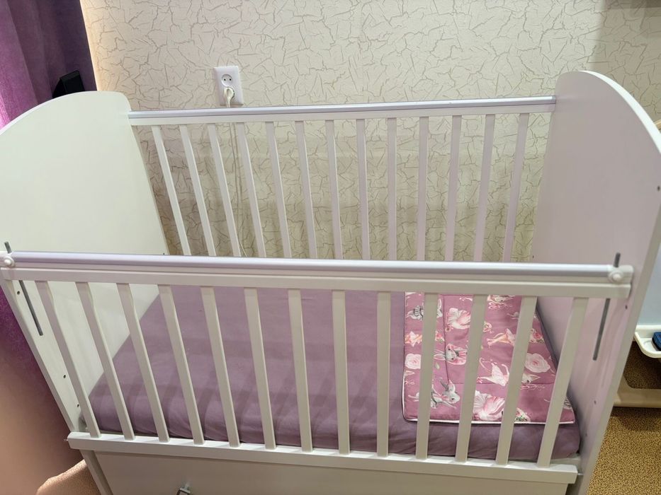 Продам детскую кроватку