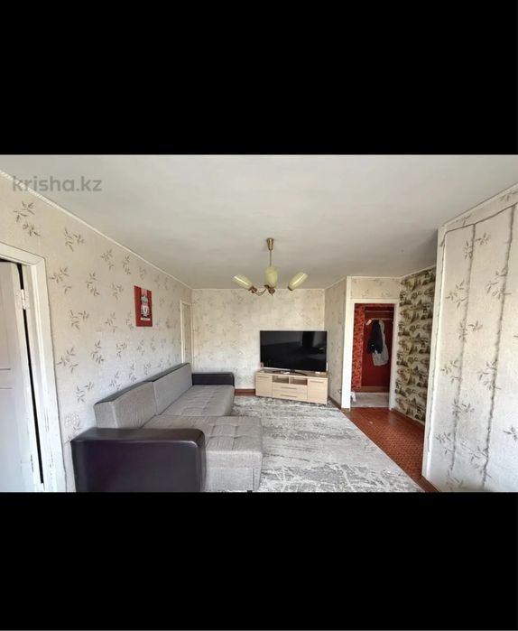 Продам 2 комнатую кайсенова 125