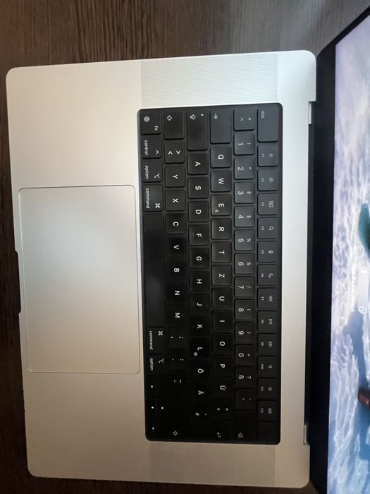 Macbook Pro 16 M1 Pro 16gb 1Tb