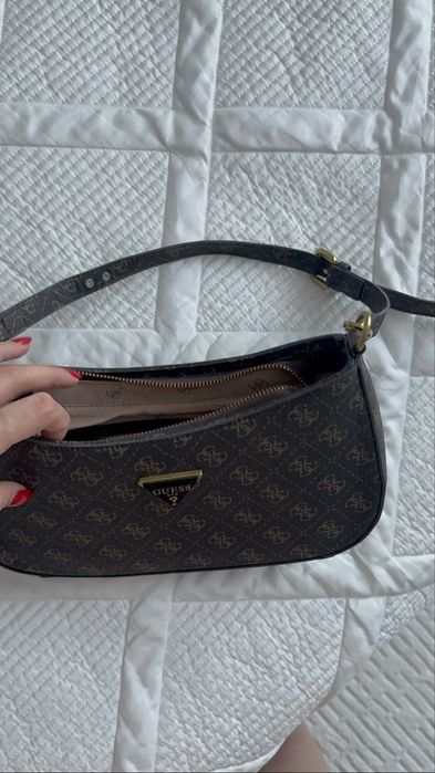 Продам сумку Guess