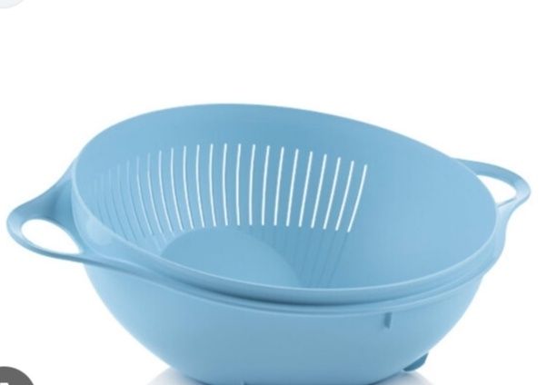 Продам чашки и друшлаг Tupperware