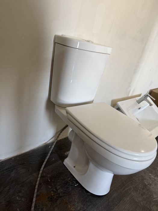 Продам унитаз KOLO