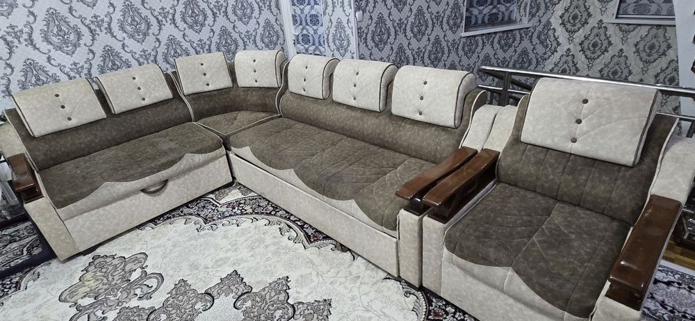 Divan narxini tushirib bilaman