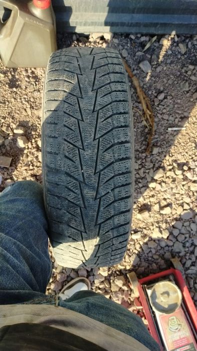 Продаются ШИНЫ  б/у 15/185/65