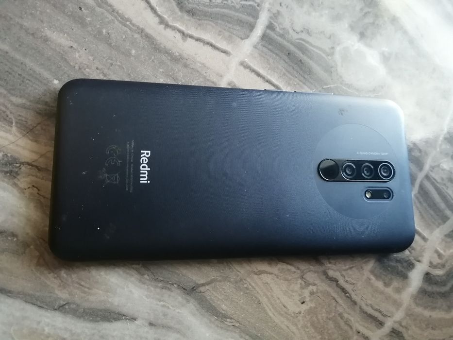 Продам Xiaomi 9 34 rб.