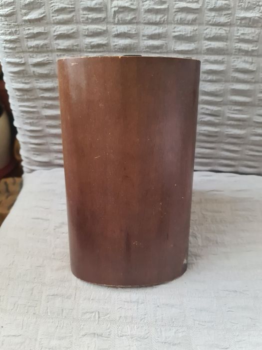 Дървен държач за ножове