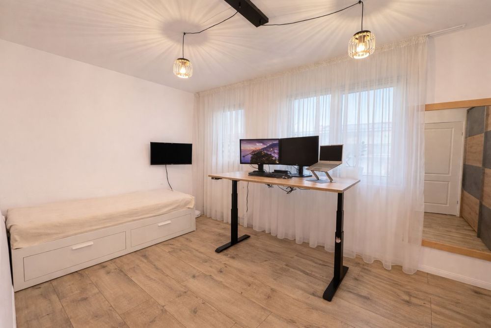 Inchiriez apartament 3 camere Eroilor