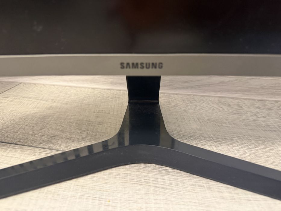 Monitor curbat Samsung 27” C27R500FHU Full HD