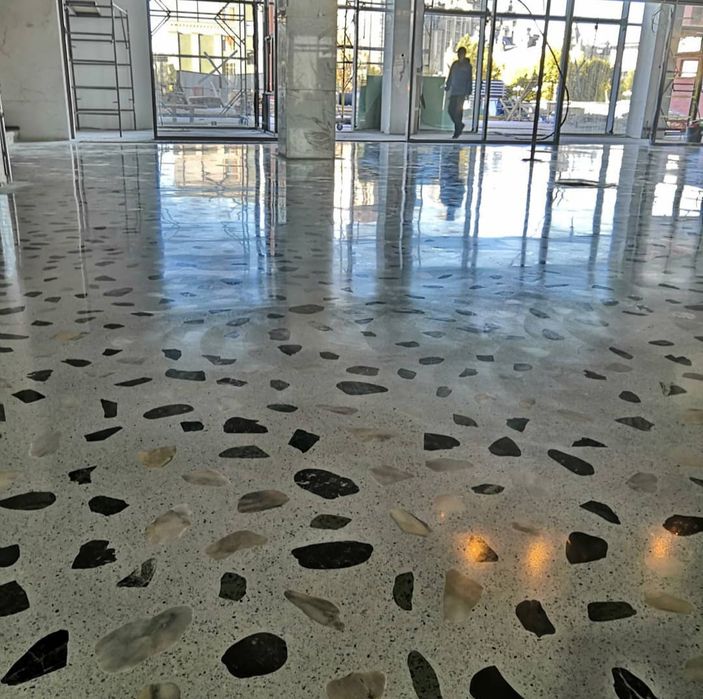 Полы из мраморной крошки