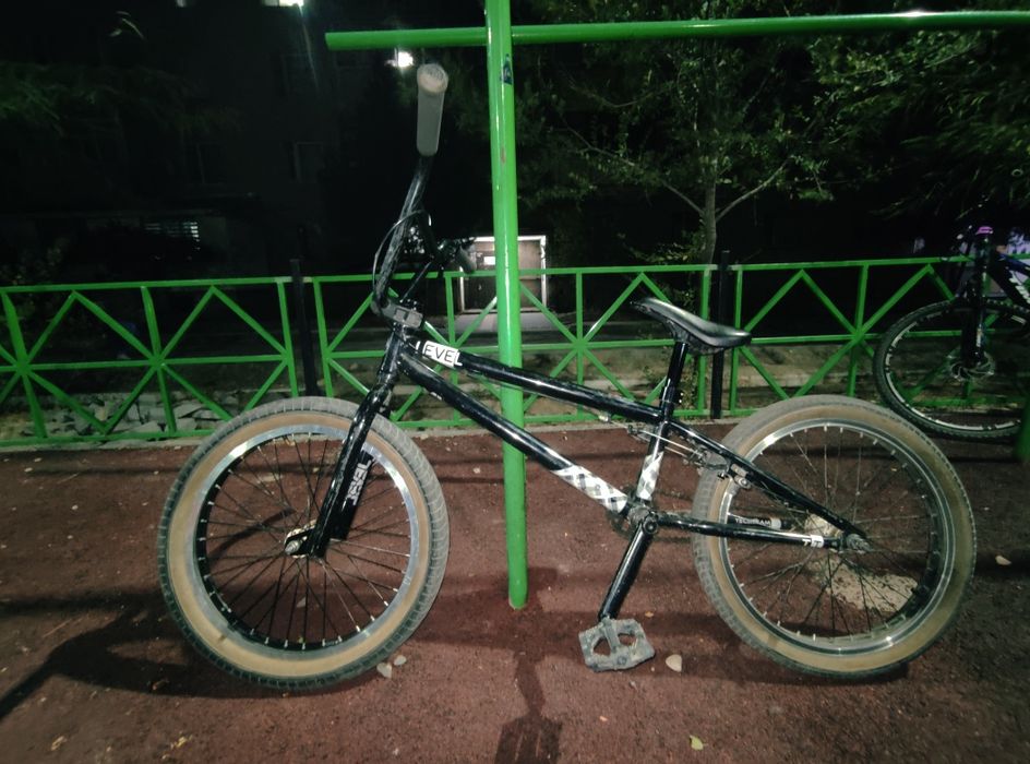 Продаю Велосипед BMX Модель: LEVEL TECH TEAM