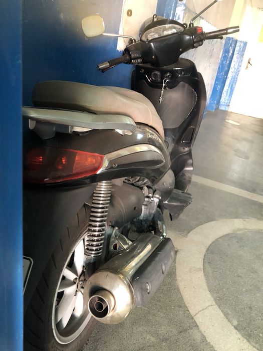 Скутер Piaggio Beverly