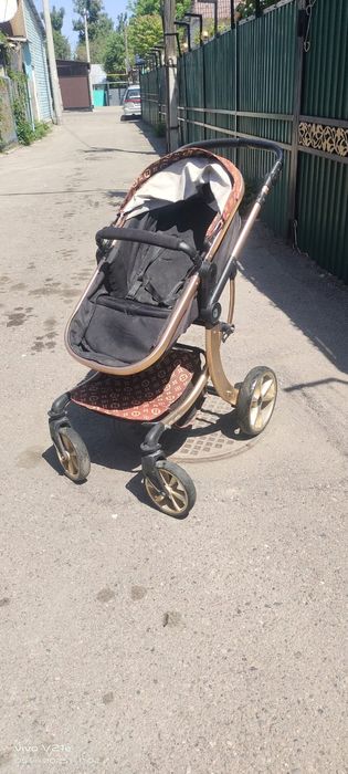 Продам детскую коляску