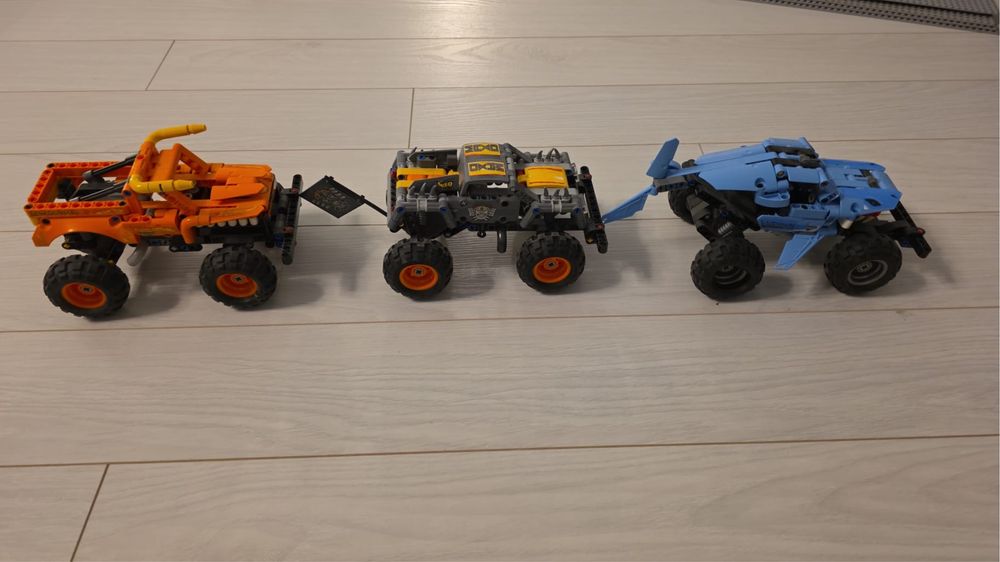 Vand Seturi Lego,placi Lego mari si mici.