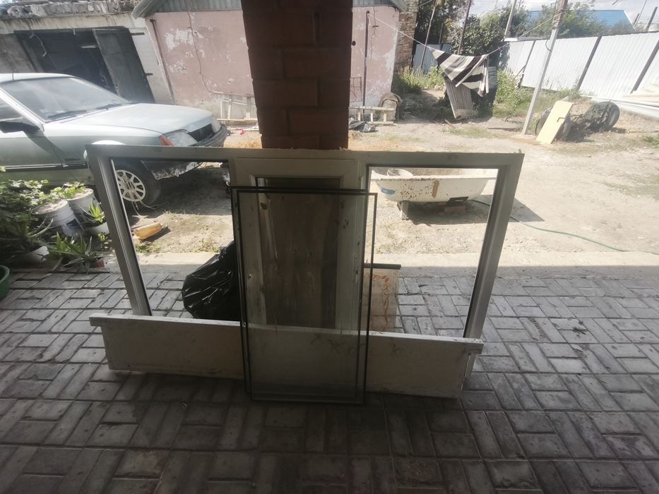 Продам б/у окно с подоконником