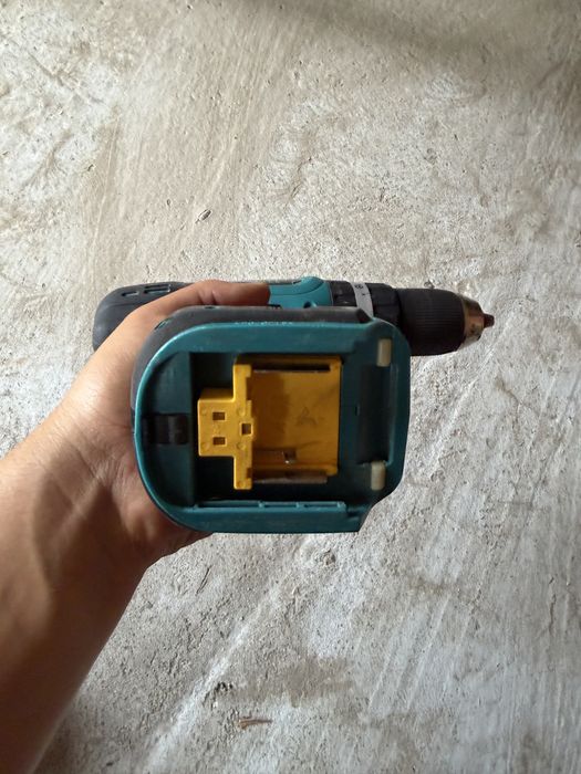Makita DHP453 ударен винтоверт