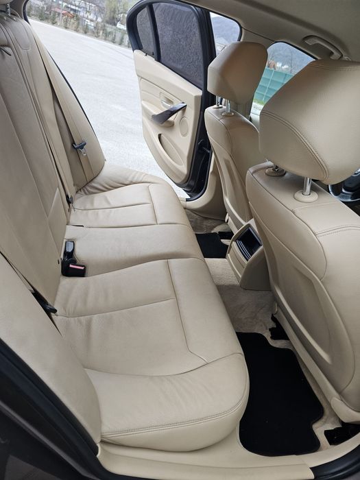 BMW F30 2.0 143 cp 2013