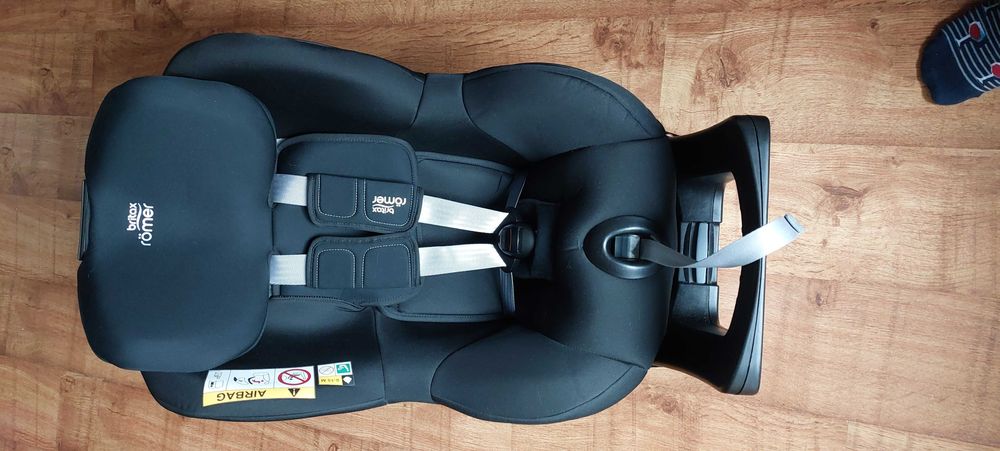 Scaun auto BRITAX ROMER Swingfix M i-Size, Isofix, 0 - 18kg, negru