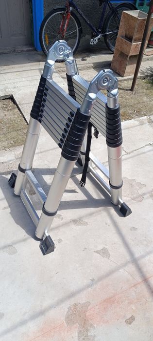 Scară aluminiu extensibilă