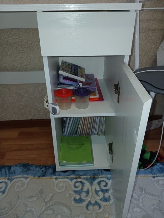 Продам письменный стол