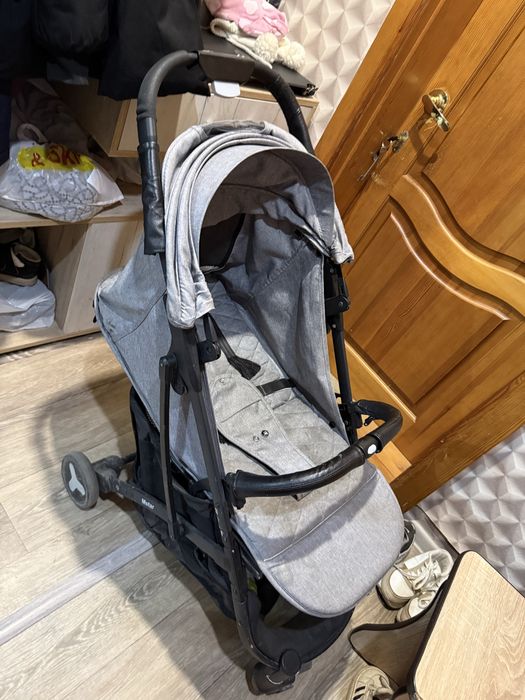 Продам коляску прогулочную