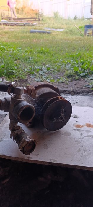 продам помпа Гур насос на ямз мотор