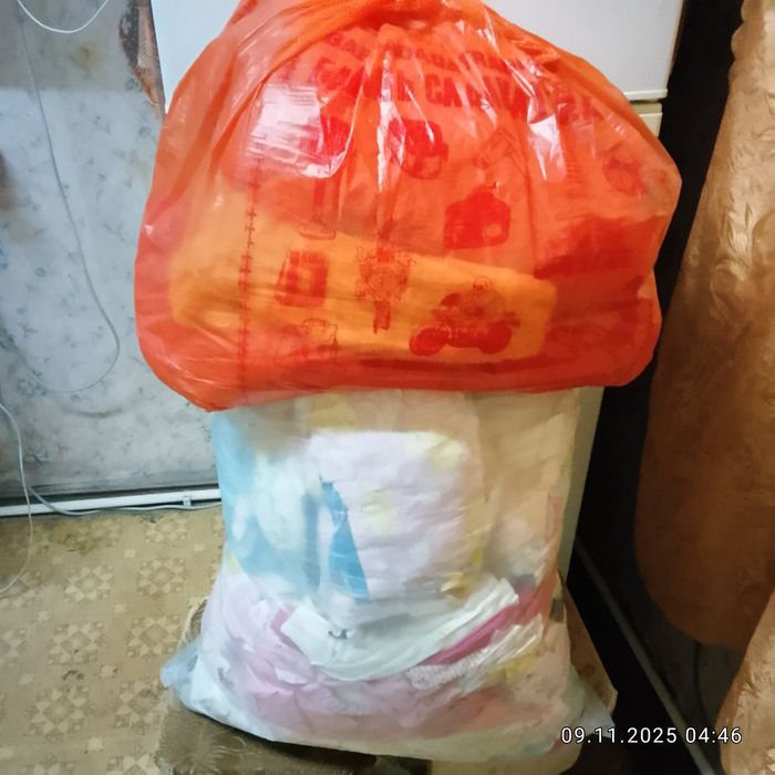 Продам детские вещи