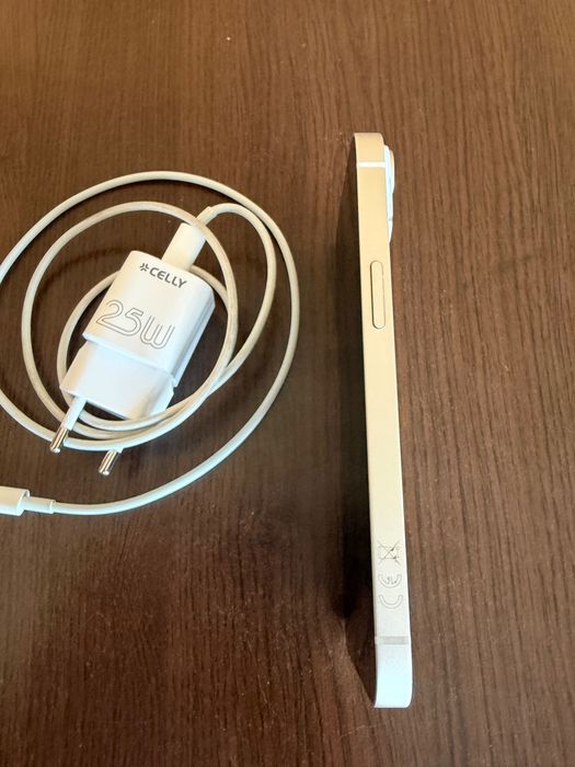 Продавам Iphone 14