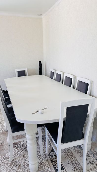 Продам стол срочно