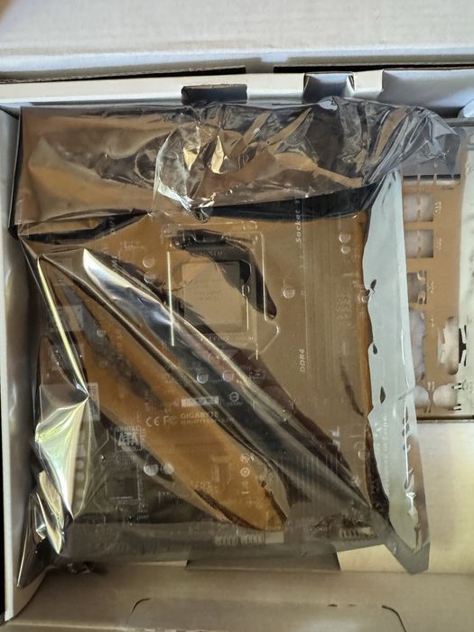 Kit Placa de baza gigabyte H110M-52H-CF + procesor i7 7700