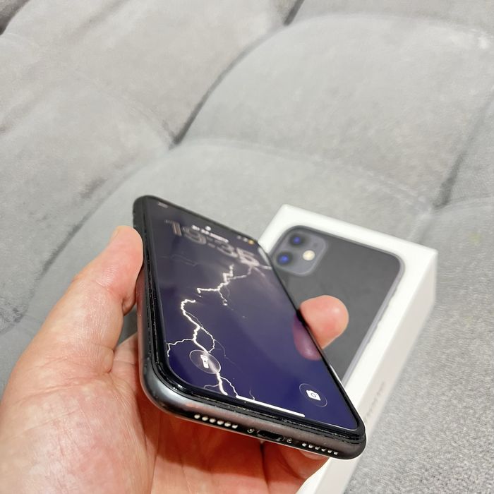 Продам айфон 11/128