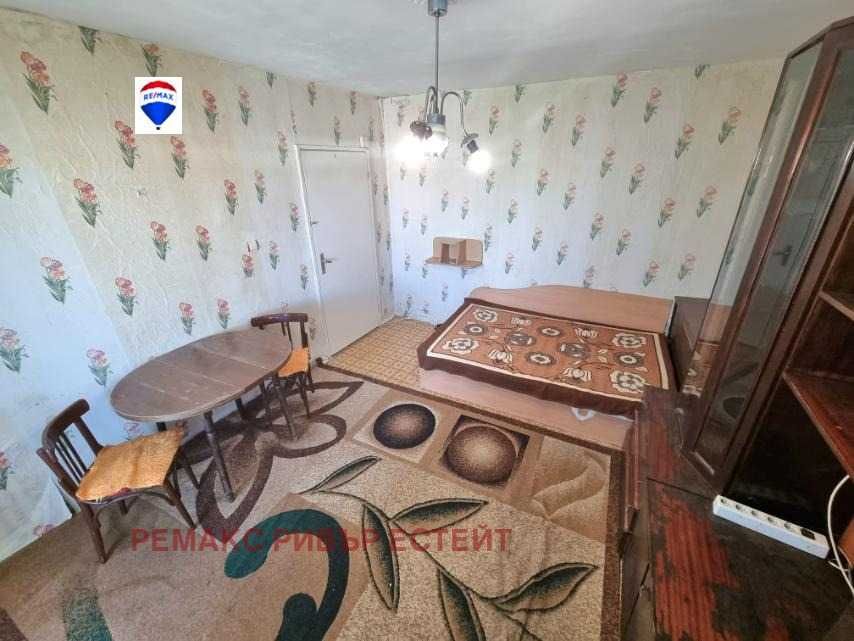 Дава се под наем Едностаен апартамент в Русе, Дружба 1 - 35 кв.м за 204 € - Снимка #2