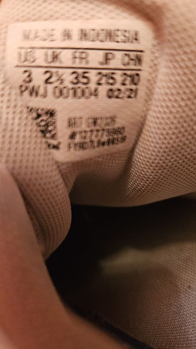 Маратонки Adidas 35 номер