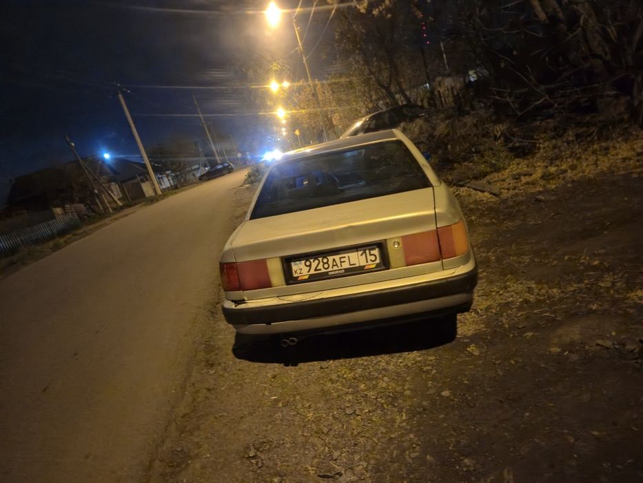 Продам ауди 100с4