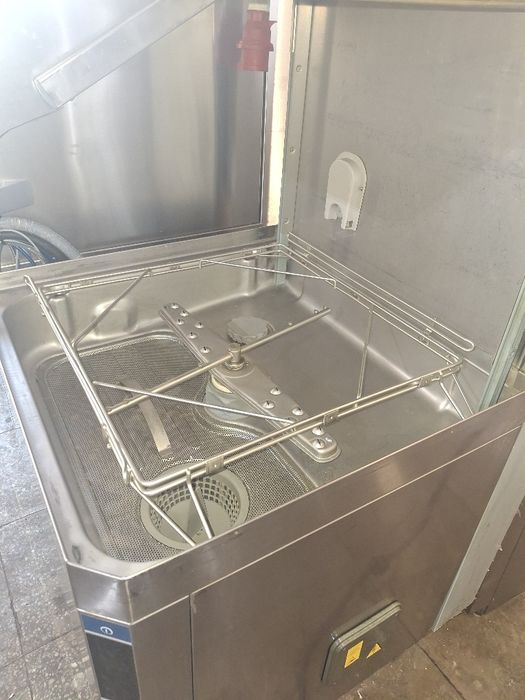 Съдомиялна машина професионална ELECTROLUX