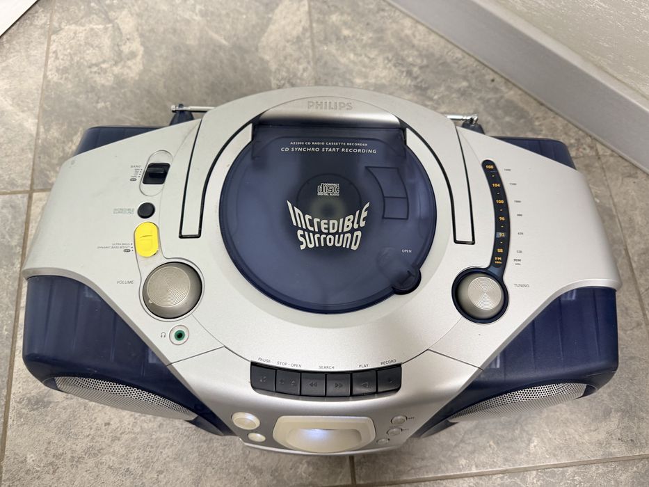 Минисистема Philips AZ2000  AM/FM Radio CD Cassette Player