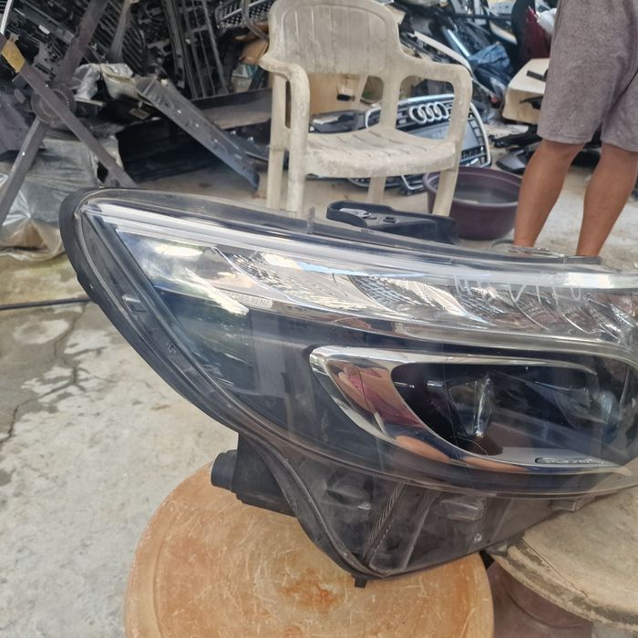 Mercedes Benz Vito 2015 ляв фар