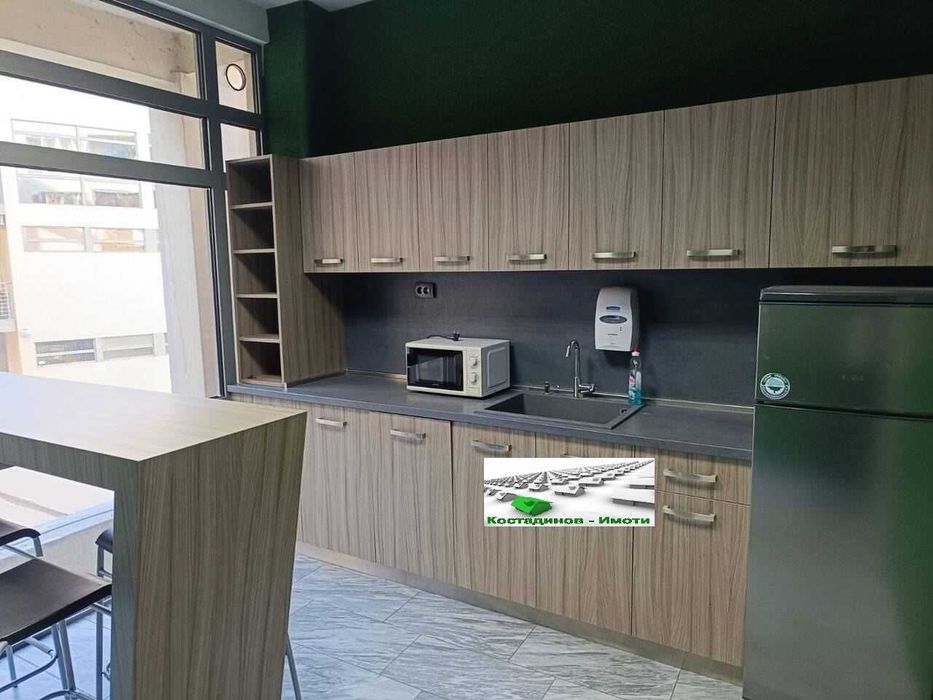 Дава се под наем Офис в Пловдив, Център - 279 кв.м за 1947.69 € - Снимка #6