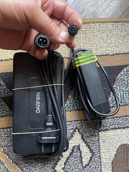 Vînd încarcatoare trotinete electrice