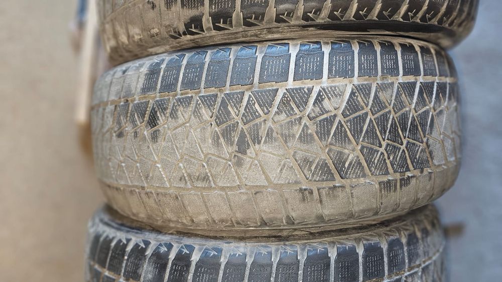 Резина Bridgestone Blizzak R19