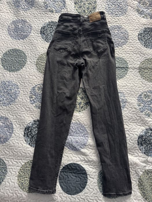 Дамски ластични дънки, подходящи за висока и слаба жена