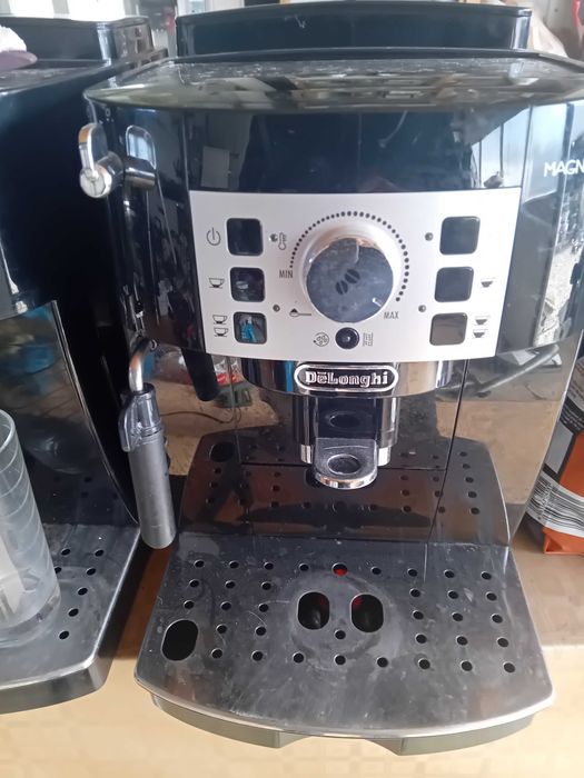 Expresor Delonghi Magnifica S