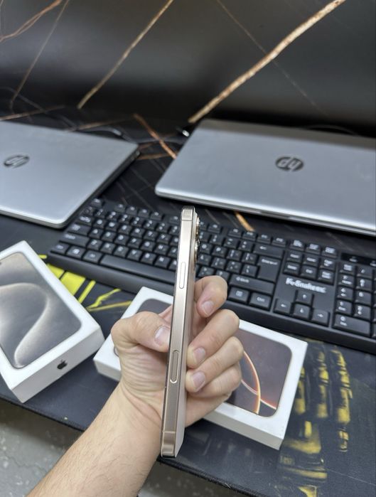 Iphone 16 pro max desert