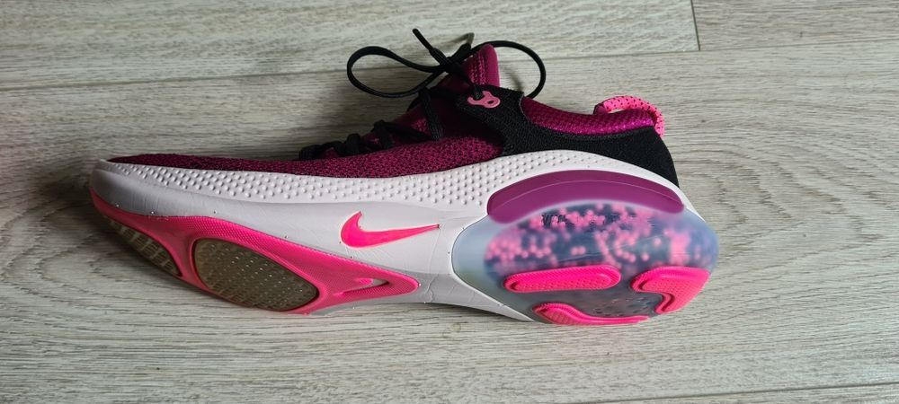 Adidași Nike Joyride run
